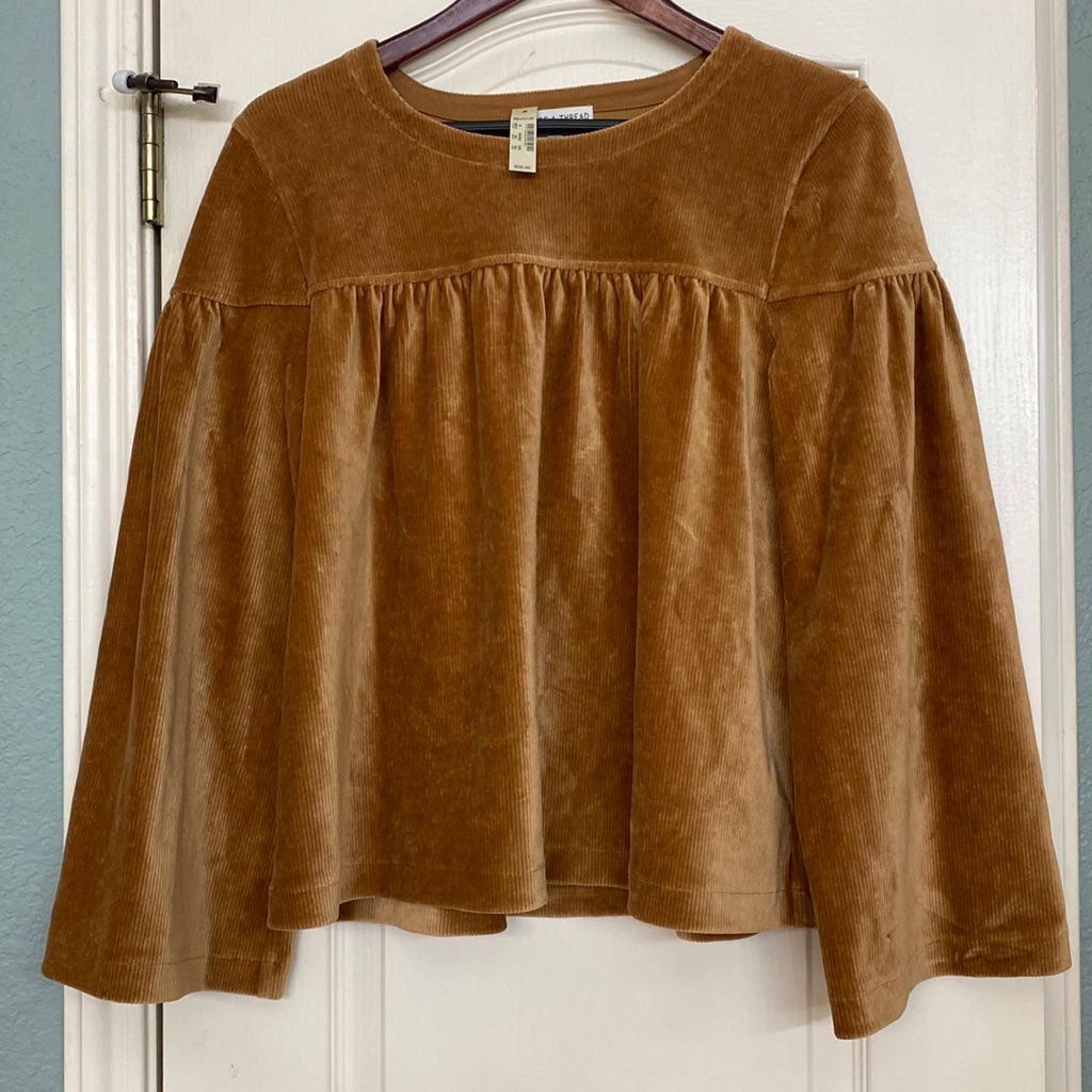 Perfect For Fall Velvety Textured Top Gorgeous CopperCamel Color Size M Perfect For Fall Velvety Textured Top Gorgeous CopperCamel Color Size M